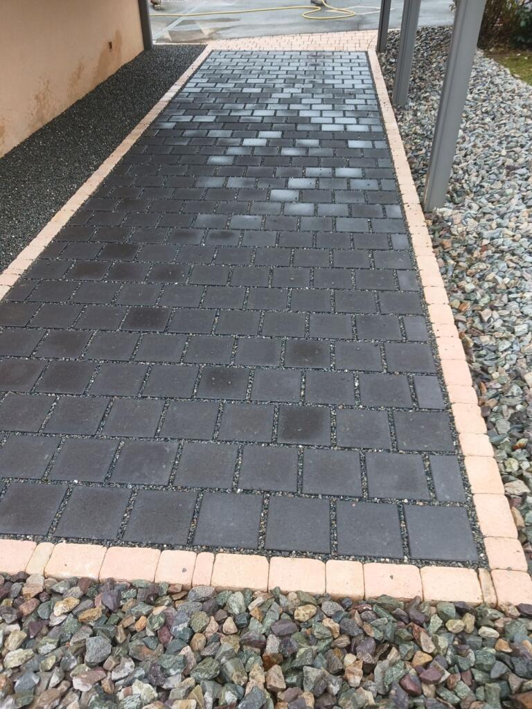 Pavage sous carport